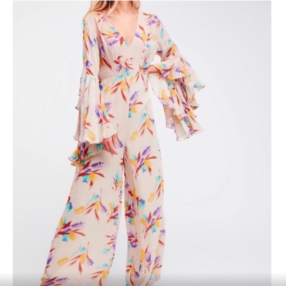 BY TIMO tulip V-neck wide leg jumpsuit floral boho Free People viscose tan - Picture 12 of 13